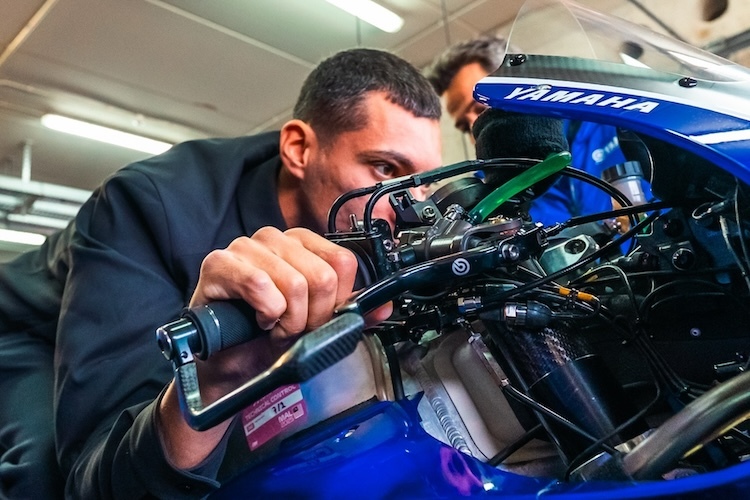 Valencia-Test-Diese-MotoGP-Piloten-sind-am-Start