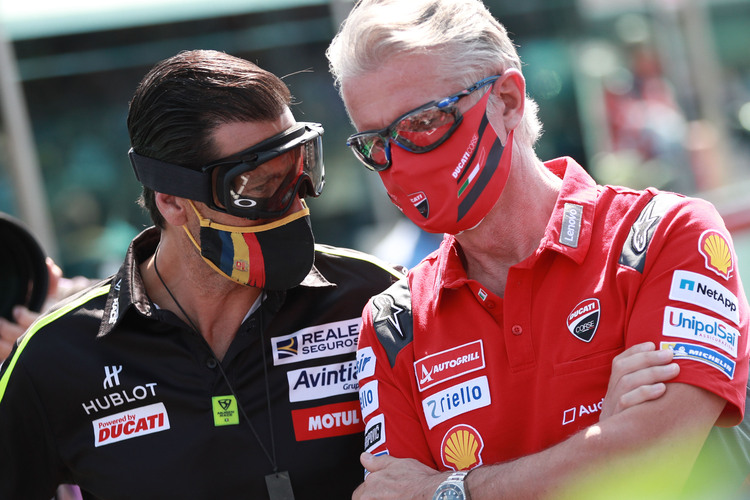 Ruben Xaus (links) kann auch 2021 auf die Unterstützung von Ducati-Sportdirektor Paolo Ciabatti bauen