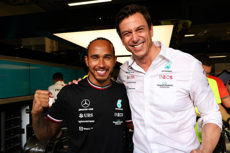Lewis Hamilton und Toto Wolff 2021 in Brasilien