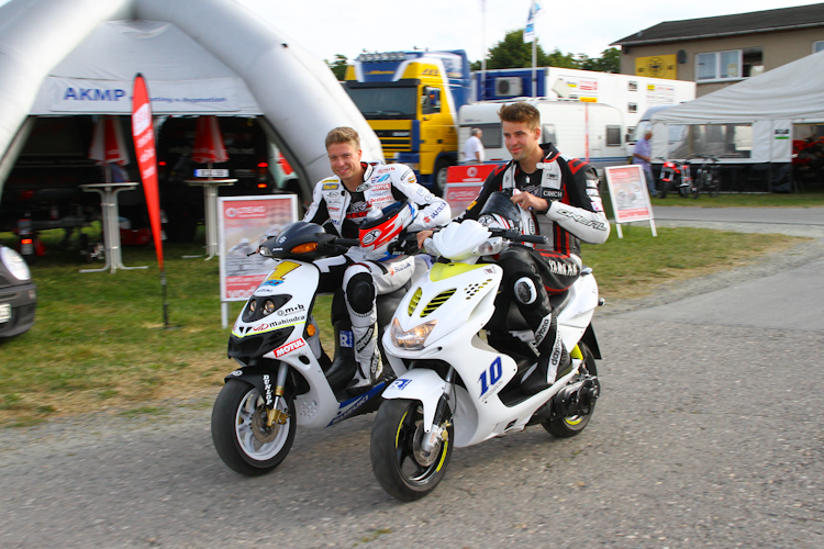 Jesco Günther (l.i.) und Florian Bauer - IDM Supersport
