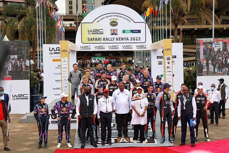 Die WM-Piloten vor dem Start in Nairobi