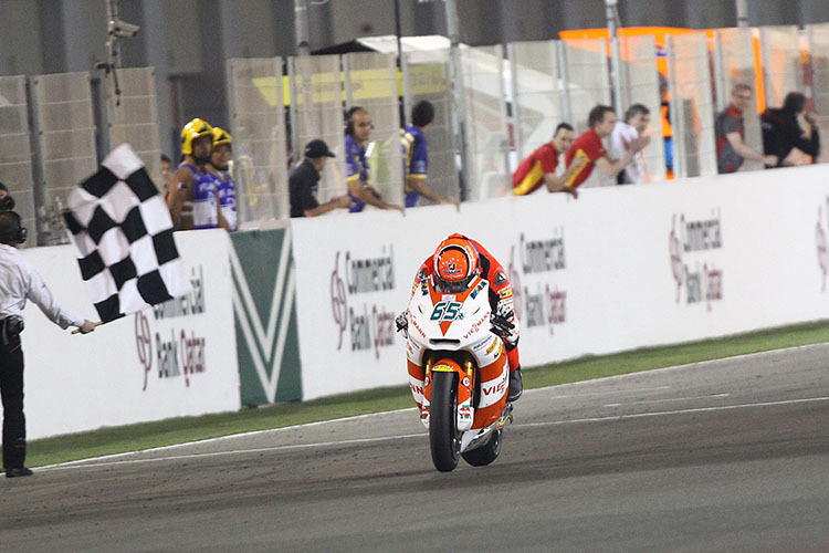 Stefan Bradl: Moto2-Sieg in Doha 2011 auf der Viessmann-Kalex des Kiefer-Teams