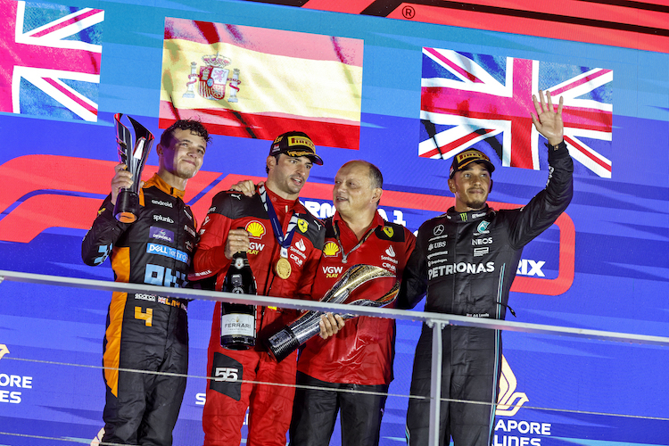 Lando Norris, Carlos Sainz, Ferrari-Teamchef Fred Vasseur und Lewis Hamilton