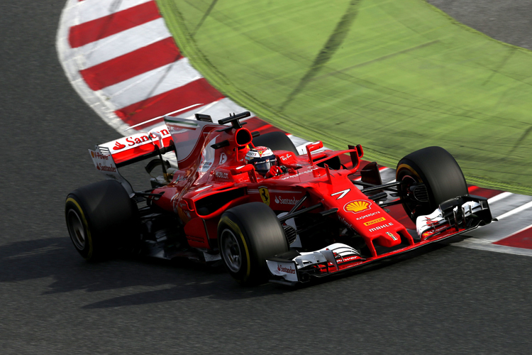 Kimi Räikkönen greift heute für Ferrari ins Steuer