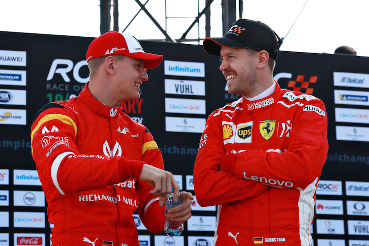 Mick Schumacher und Sebstian Vettel beim Race of Champions