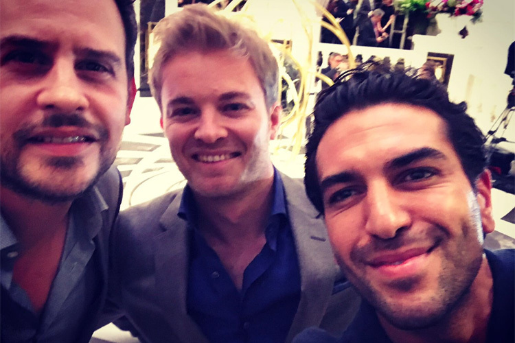 Nico Rosberg: Noch rasch ein Selfie bei IWC imt Moritz Bleibtreu (links) und Elyas M’Barek