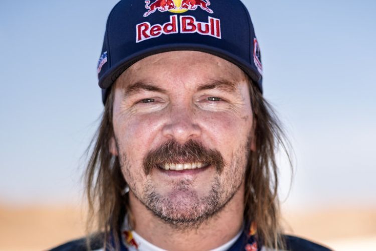 Nach unglücklichem Dakar-Ausgang 2025 strebt der Australier Toby Price als Toyota-Werksfahrer nun eine vordere Zielankunft an
