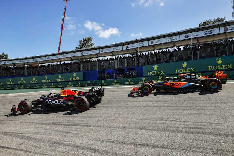 Max Verstappen (Red Bull Racing) vor Lando Norris (McLaren) in Brasilien 2023