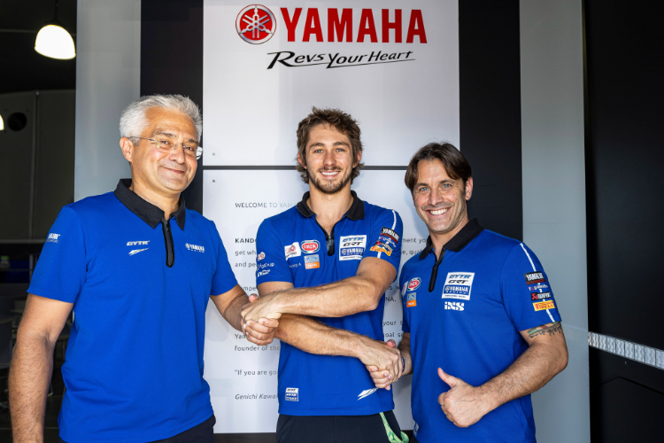 Yamaha-Rennchef Andrea Dosoli, Remy Gardner und GRT-Manager Filippo Conti (v.l.)