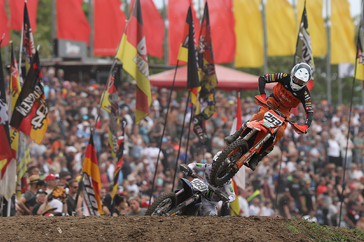 Jan Pancar vor Maxime Renaux