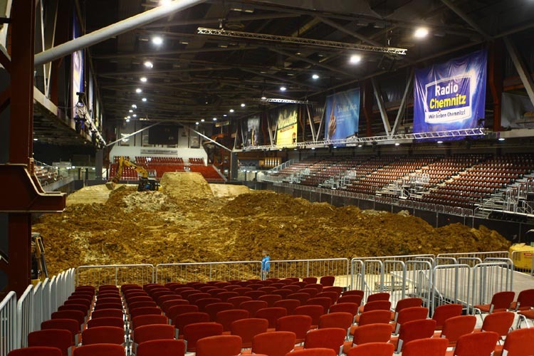 Die Chemnitz Arena wird in eine Supercross-Strecke verwandelt