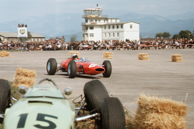 Ferrari-Star Lorenzo Bandini 1964 auf dem Flugplatz Zeltweg