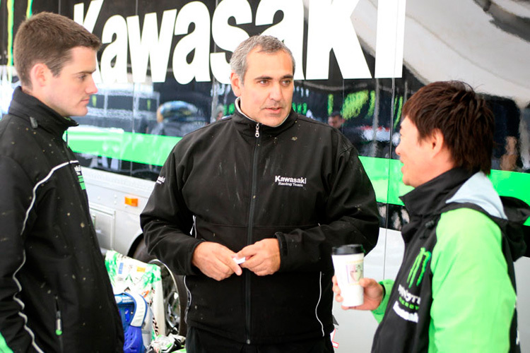 Thierry Chizat Suzzoni (Mitte) leitet das Kawasaki-Werksteam