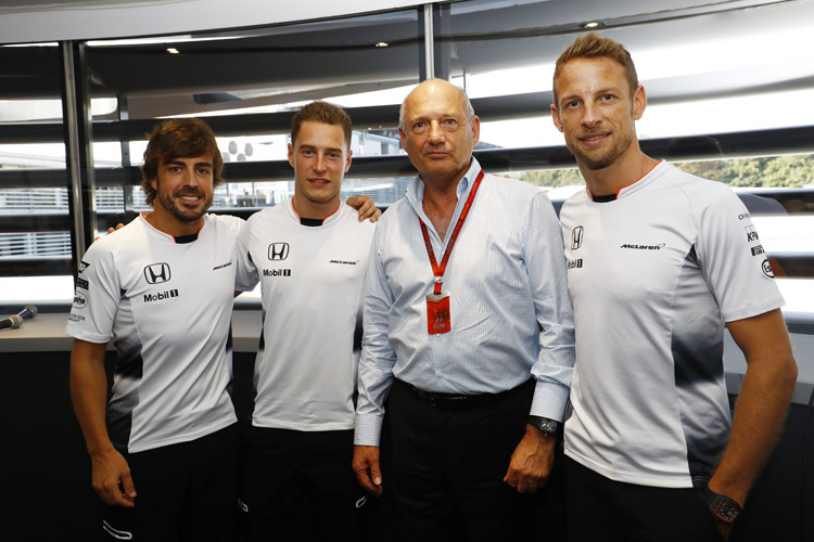 Samstagnachmittag in Monza: Fernando Alonso, Stoffel Vandoorne, Ron Dennis, Jenson Button