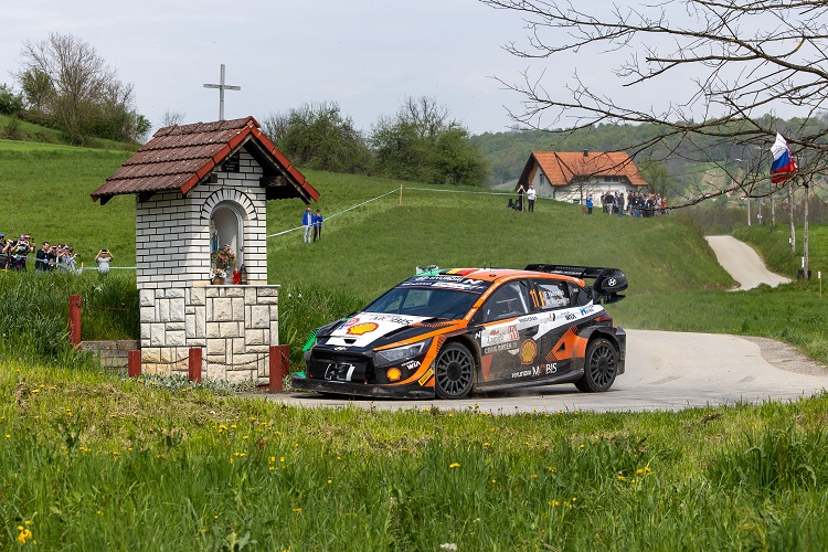 Kroatien Neuville gedenkt mit Tagessieg an Breen / WRC