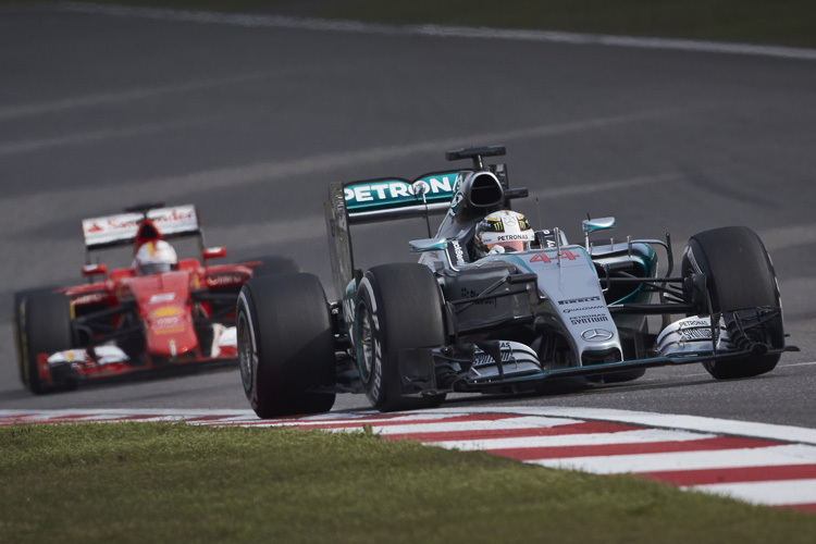 Kann Sebastian Vettel im Rennen Weltmeister Hamilton beunruhigen?
