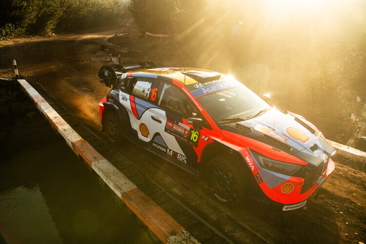 Einen Podiumsplatz könnte bei der Rallye Chile für Adrien Fourmaux (Hyundai) geben, mit einem ersten Sieg in einem WM-Lauf wird es aber schwierig