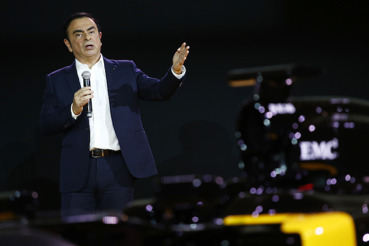 Carlos Ghosn bei der Präsentation des 2016er Renault