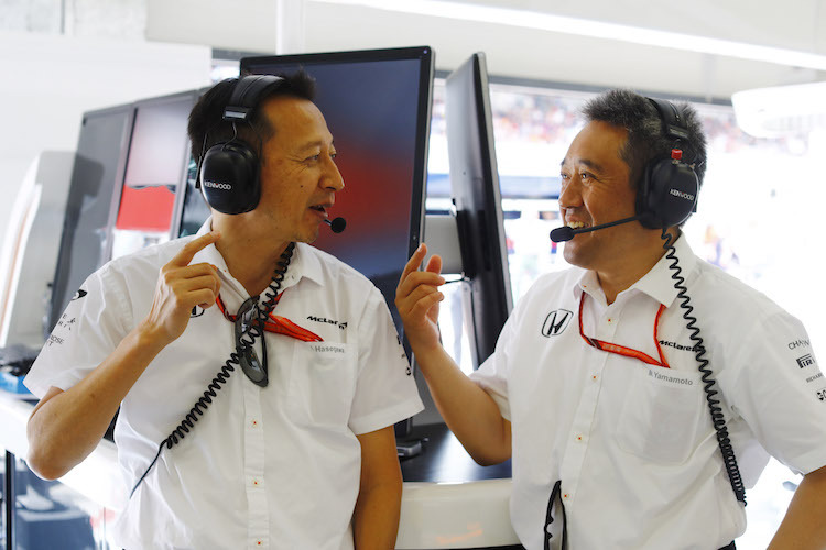 Honda F1-Projektleiter Yusuke Hasegawa (links) mit Motorsport-Geschäftsleiter Masahi Yamamoto 