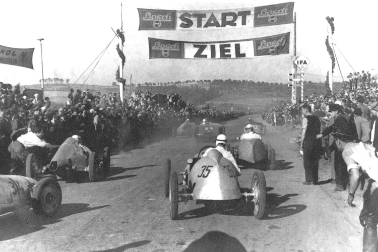 Henry Kreul blickt in seinem Vortrag auf das erste Nachkriegsrennen auf dem Sachsenring vor 75 Jahren zurück