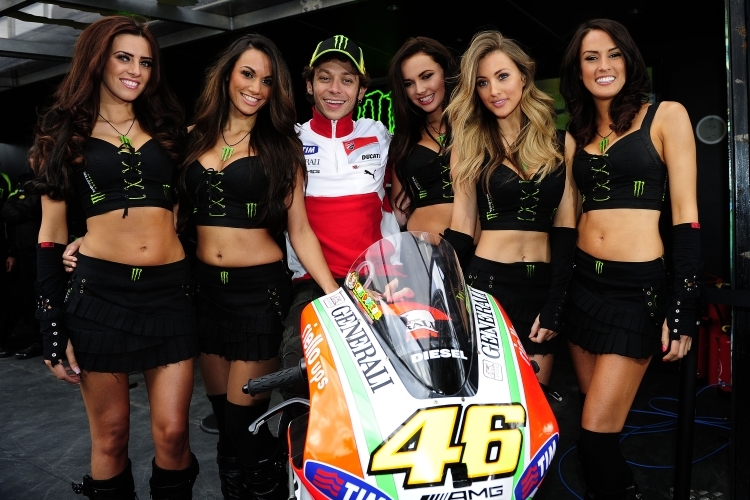 Valentino Rossi und die Monster Girls