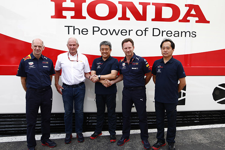 Von links: Adrian Newey, Helmut Marko, Honda-Rennchef Masashi Yamamoto, Christian Horner, Honda-Technikchef Toyoharu Tanabe