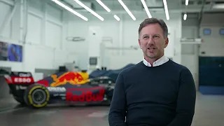 F1 2021 - Weltmeister Max Verstappen besucht die Red Bull Racing Factory